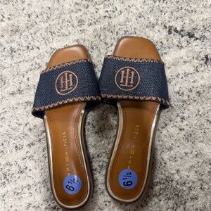 Tommy Hilfiger Women's Blue and Tan Slide Sandals 6 1/2
